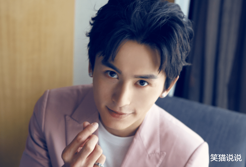 张哲瀚|张哲瀚事件再升级？品牌代言解约下架产品，人民网评：必须凉凉！