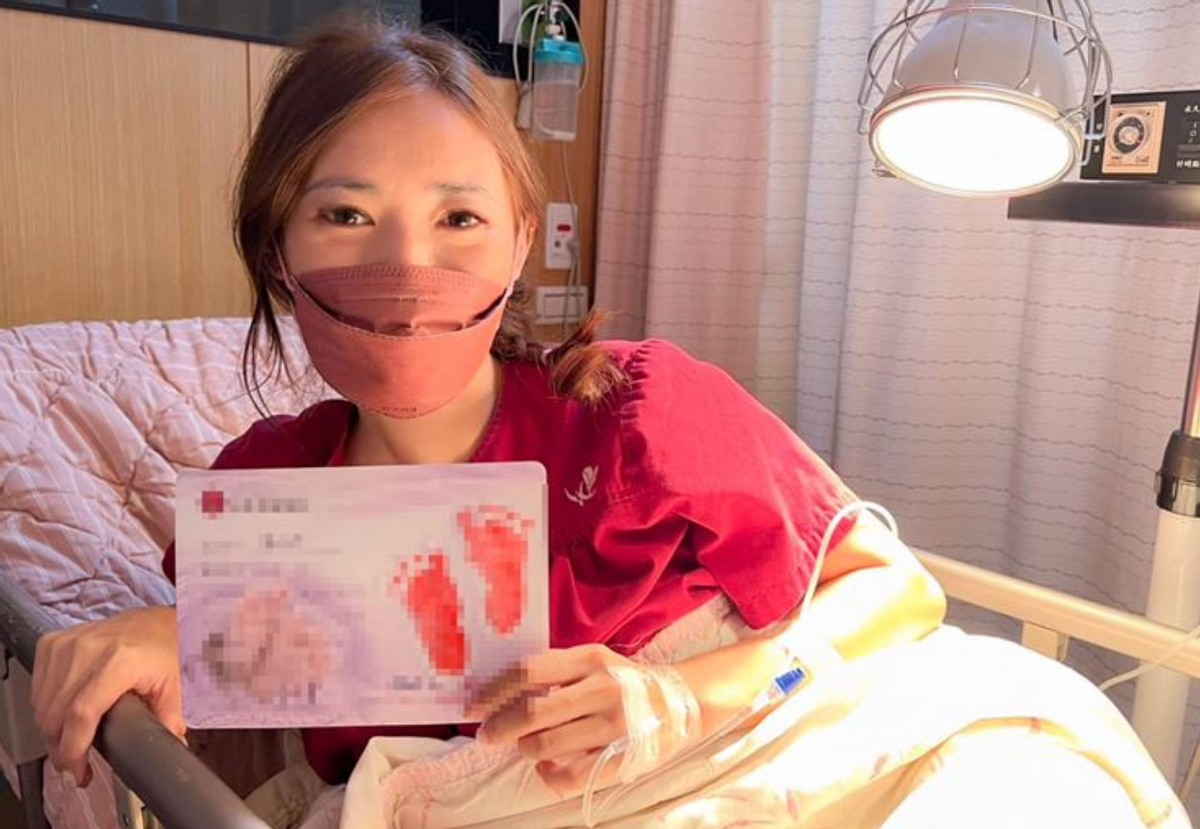 周星驰|33岁女网红自曝十秒生完娃！全程不打无痛，生产曾将孩子头塞回