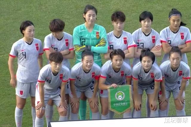中國(guó)女足|15分鐘丟2球！中國(guó)女足遭韓國(guó)隊(duì)打爆，門(mén)將淪為擺設(shè)，賈秀全瀕臨出局