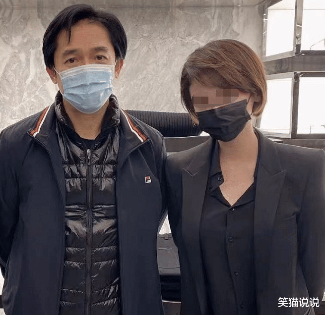 梁朝伟|刘嘉玲晒全家福为母亲庆生，宝石项链钻戒好抢眼，梁朝伟罕见同框啤酒肚明显！