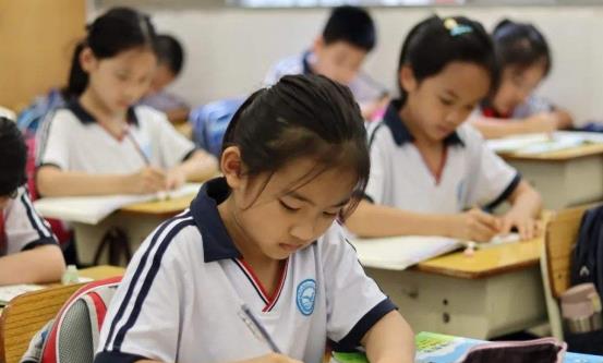 一更育儿|12年“义务教育”真的来了？这个省份“打头阵”，家长听后很欣慰