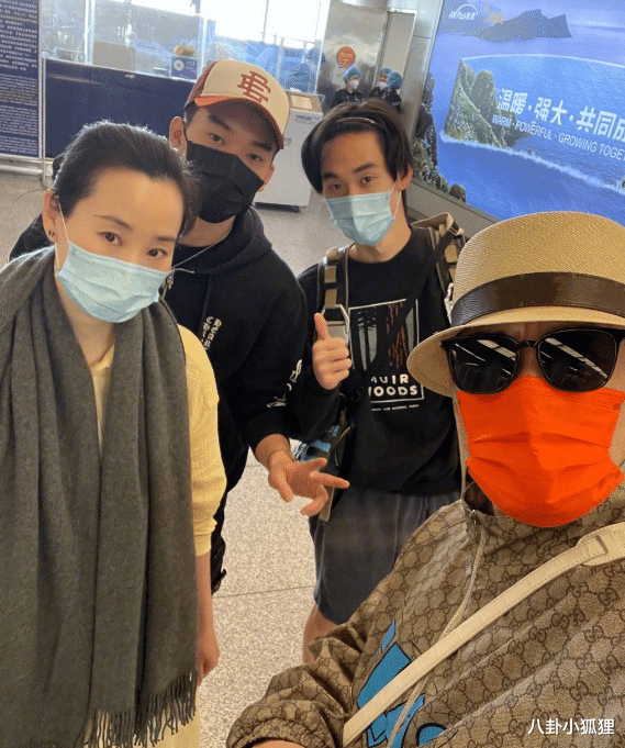 林依轮|林依轮晒家人合照庆结婚26周年！小儿子外国女友颜值太高惊艳网友