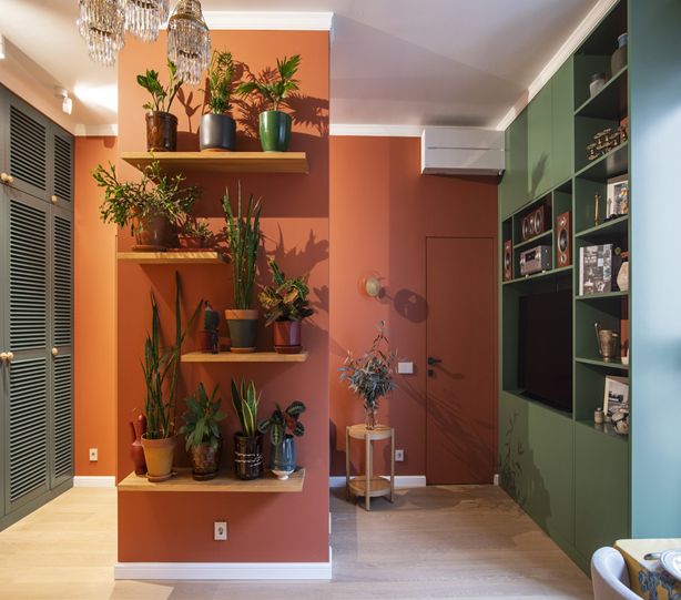 58㎡一室变两室,厨房做隔断微型客厅,还有整面墙大衣柜,超羡慕