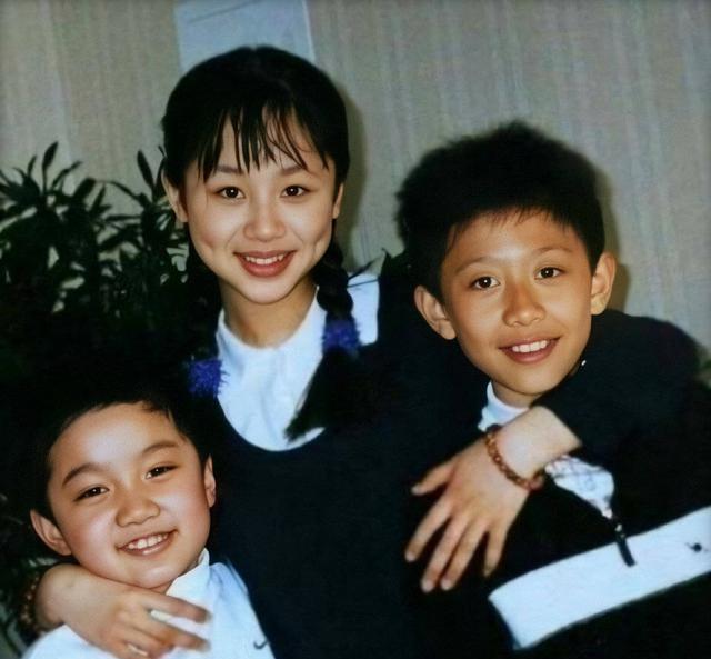 蔡小贩|张一山踩点为杨紫庆生,晒另类合照超感人,暧昧表白“爱你如初雪”