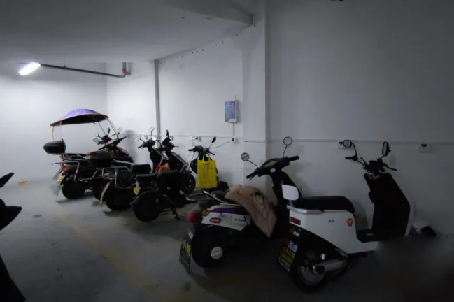 杭州 痛心！杭州一小区凌晨发生火灾，2人不幸身亡