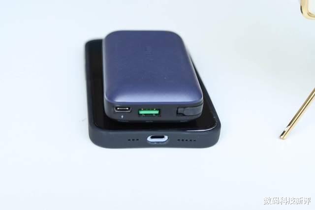 充電寶|體積小充電快，出門不帶線：這可能是蘋果用戶體驗最好的充電寶