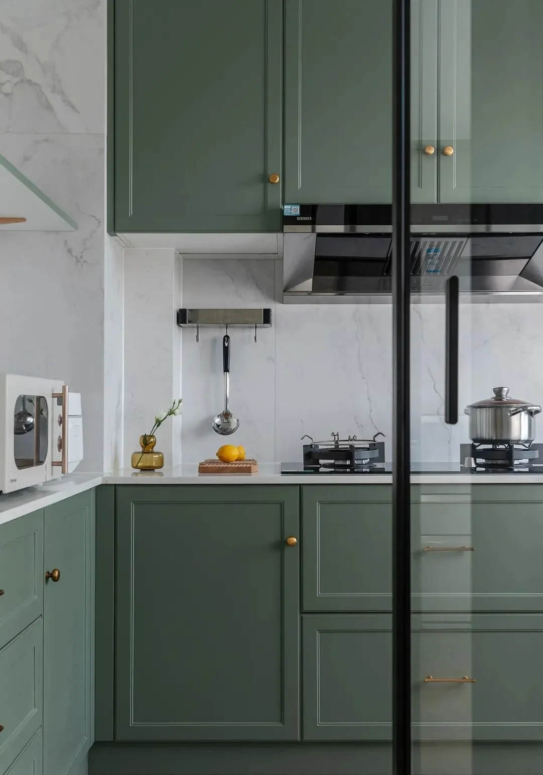 老房翻新 | 135平简约轻复古风,幽静且不失时髦的视觉感