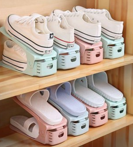 去表姐家参观,一进玄关就被迷住,看不到一双鞋,干净整洁又实用