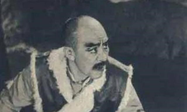 吴有情聊|样板戏中高大威猛的正面人物精彩，令人咬牙切齿的反派也精彩