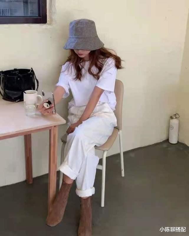 小陈聊搭配|T恤穿不好别怪版型,先解决5个穿搭难点,时髦又百搭