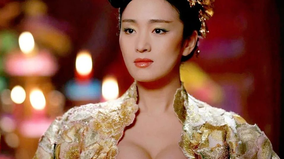 张艺谋|“谋夫人”陈婷：曾打败巩俐赢得爱情，为大31岁的张艺谋连生三胎