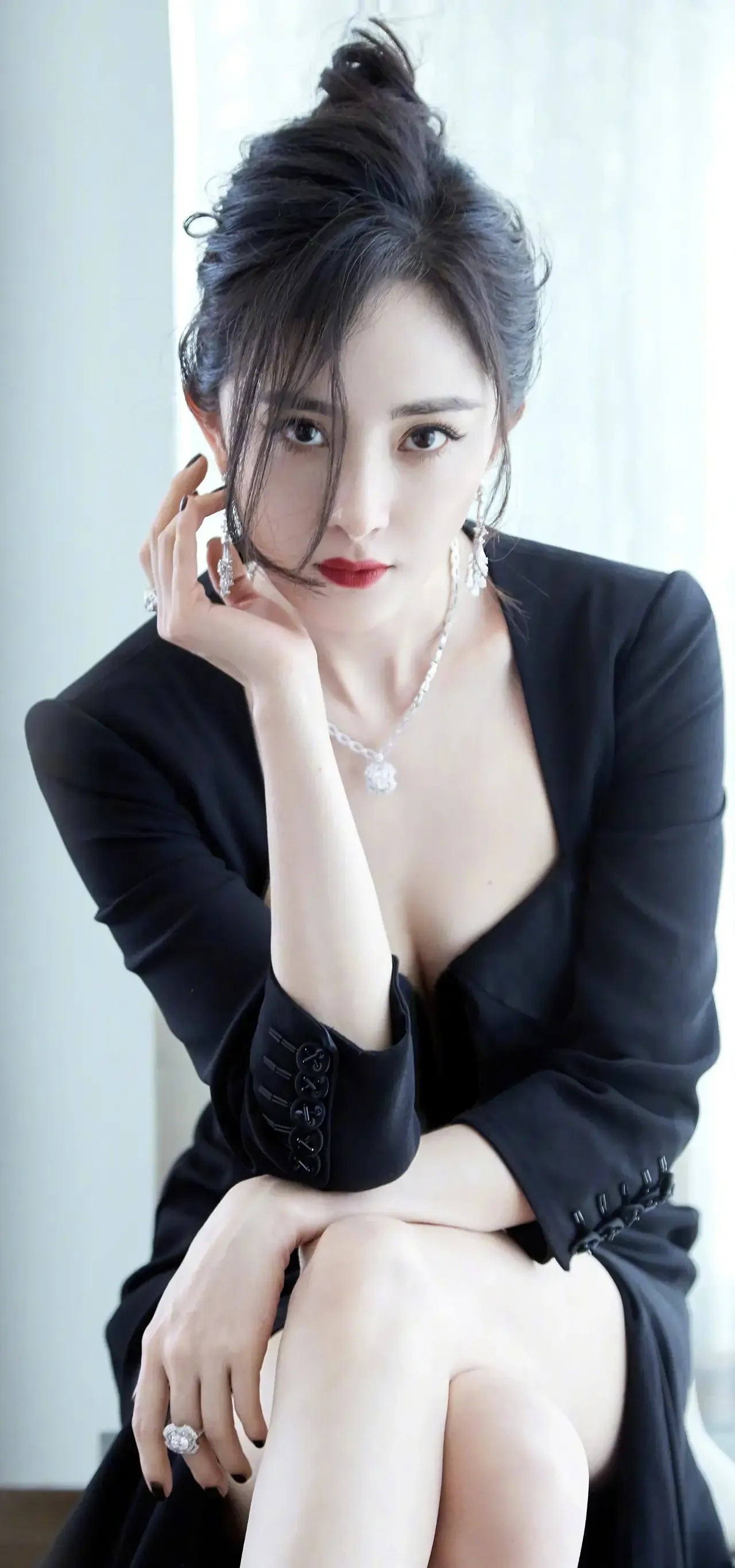 杨幂|杨幂，长腿女神，身材丰满，成熟美女，高清写真，谁娶到她就幸福了