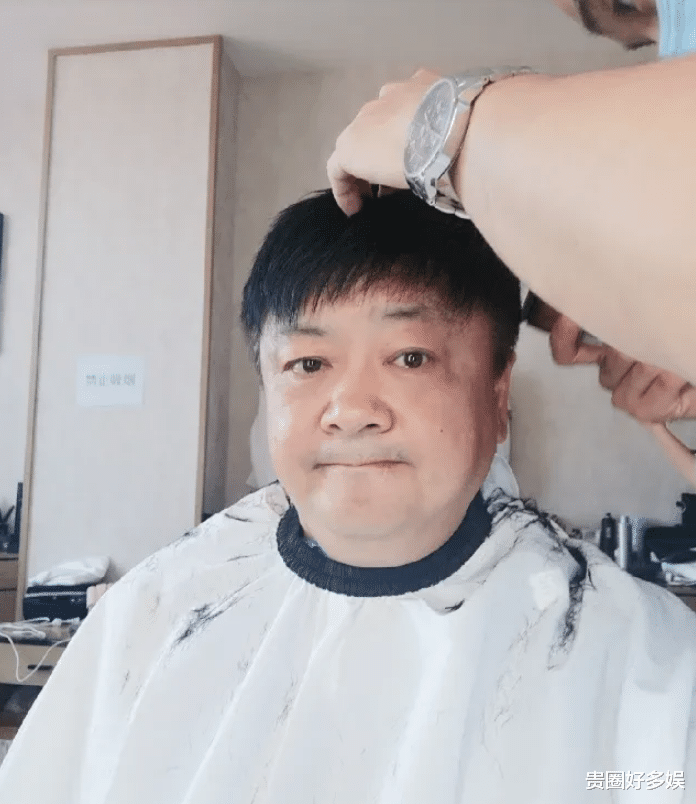 张哲瀚|张哲瀚出事之后，娱乐圈一片平静，意想不到的是只有三位明星在吃瓜