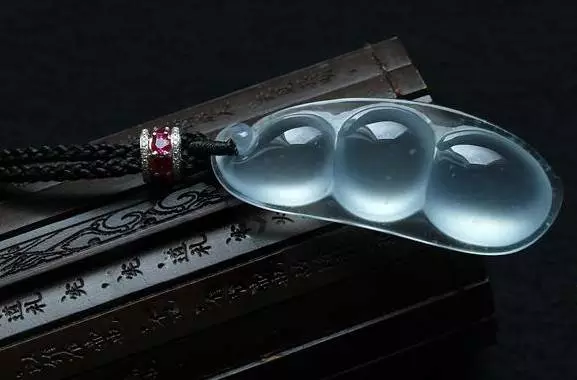 翡翠|80000元和800元的翡翠有啥区别