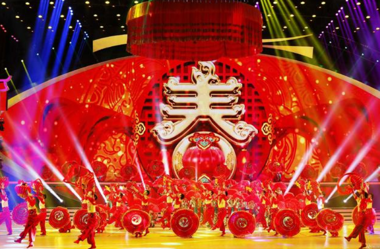 央视春晚|凭一己之力毁掉央视春晚，叛逃后加入美国，现在的结果令人心寒