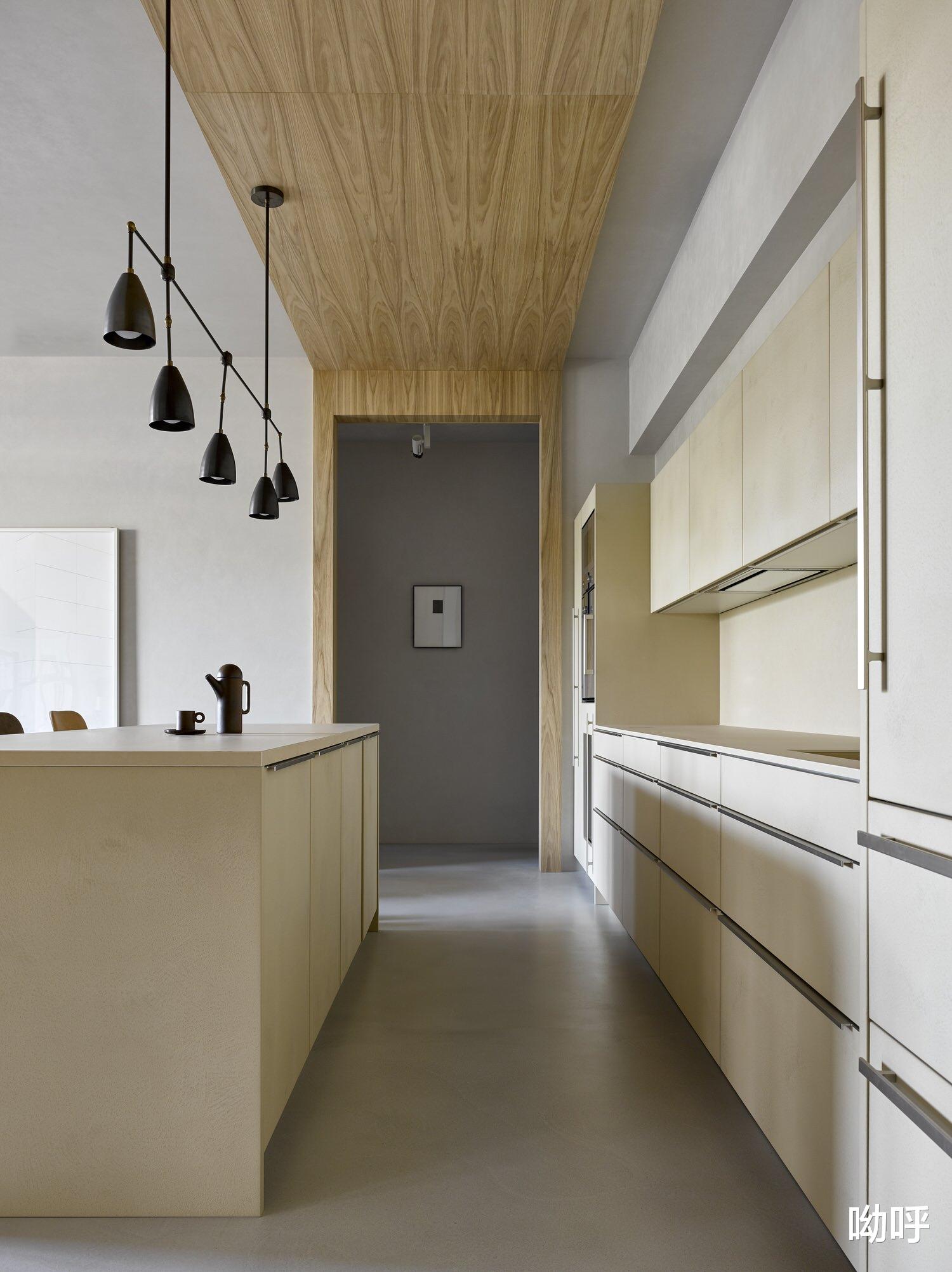 永恒的精神:莫斯科工作室公寓