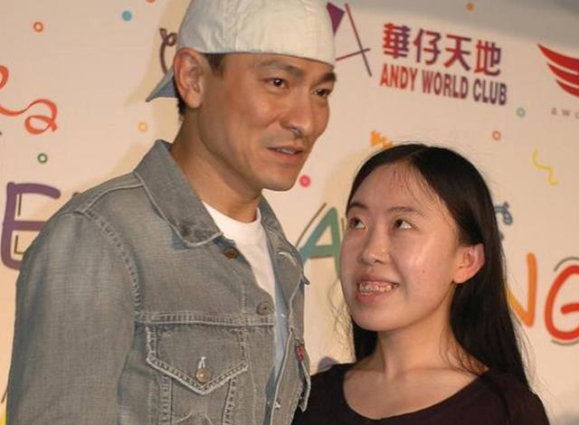 杨丽娟|那个追刘德华至家破人亡的杨丽娟，43岁未婚住在80元的廉价出租