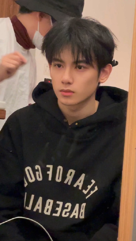 胡先煦|胡先煦瘦下来也太帅了吧！曾经的少年长大了