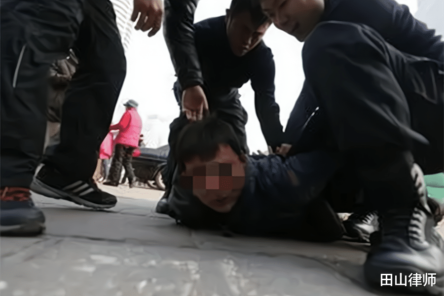 微信摇一摇惹命案:KTV少女摇来横祸,是白马王子还是杀人凶手?