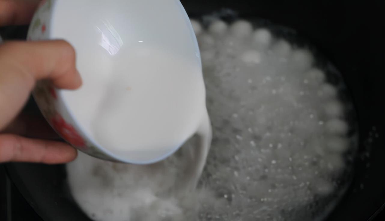 老一辈留下来的好东西，天气凉了赶紧吃，养胃活血，滋补女人！