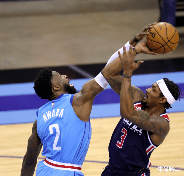火箭隊|比爾沉思或不滿威少，火箭1米96后衛再迎爆發，三分手遭棄用