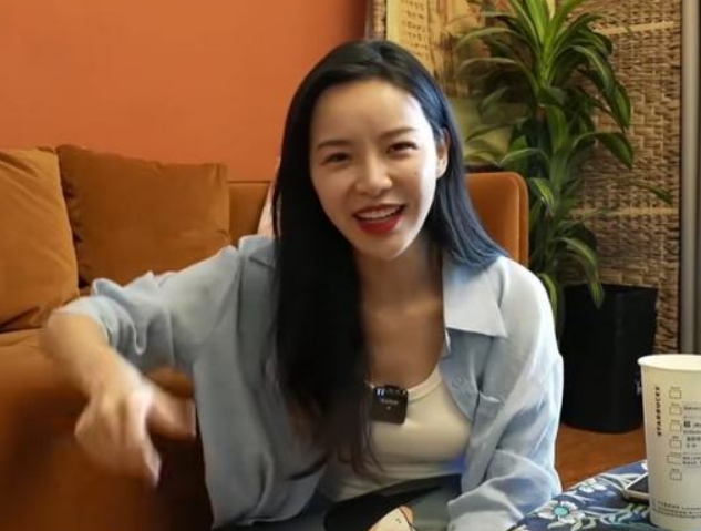 小贝|小贝饿了状态堪忧，嗓子哑疑似经常催吐，整个人看起来很憔悴