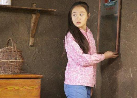 齐如意|她6岁“为母还债”，凭演哭戏一夜成名，今24岁判若两人不敢认