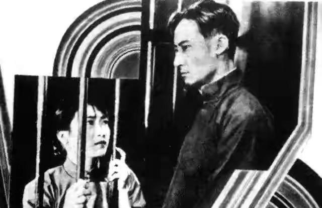 为娃学画丫|23岁富家小姐黄慧如，爱上家仆私奔生子，生前遭辱骂死后被赞颂？