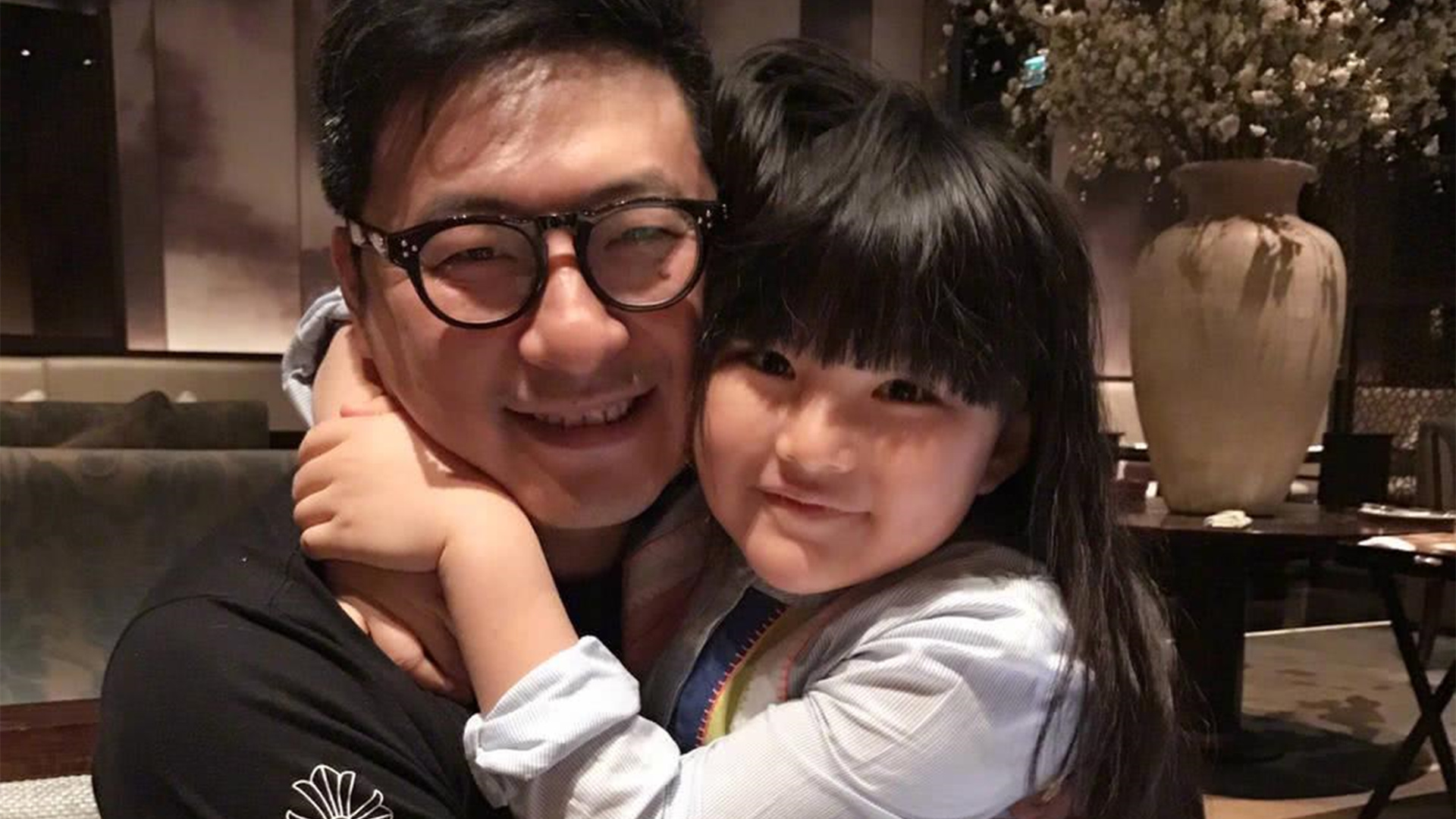 李湘|李湘身为母亲有多失败？分走前夫一半财产，却让孩子成为受害者