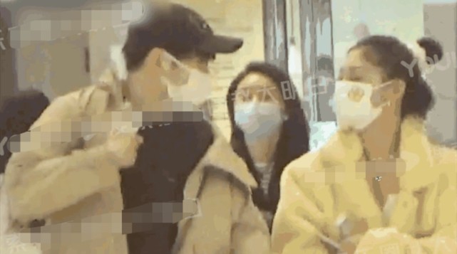 周洁琼被拍深夜与男子搂肩逛街,工作室回应:只是和同一个小区的朋友吃饭