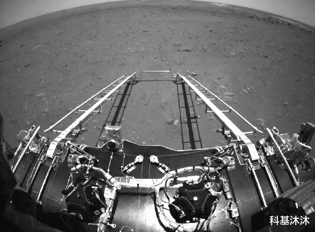 火星 中国第一张火星表面照！为何发布照片比美国慢4天，技不如人？