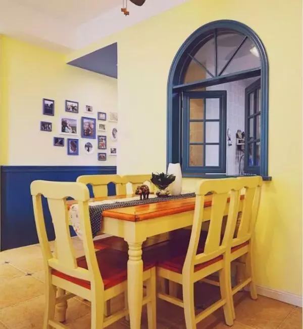 只不过在厨房开了一扇窗,没想到发到朋友圈火了,入住之后太实用