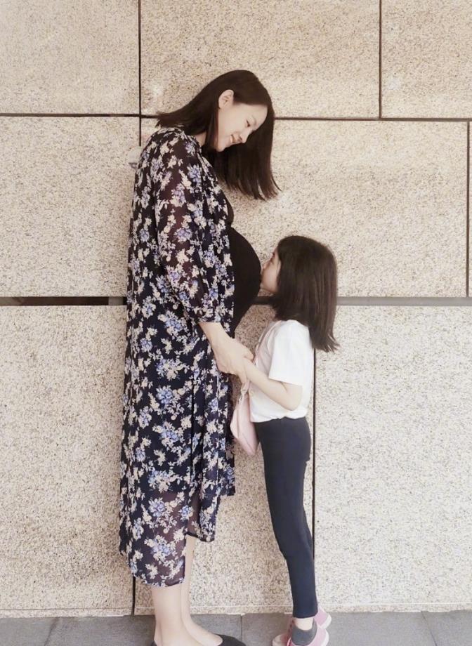 陈法拉|2021年8位女神生下星二代小公主,个个含着金钥匙,星妈基因强大