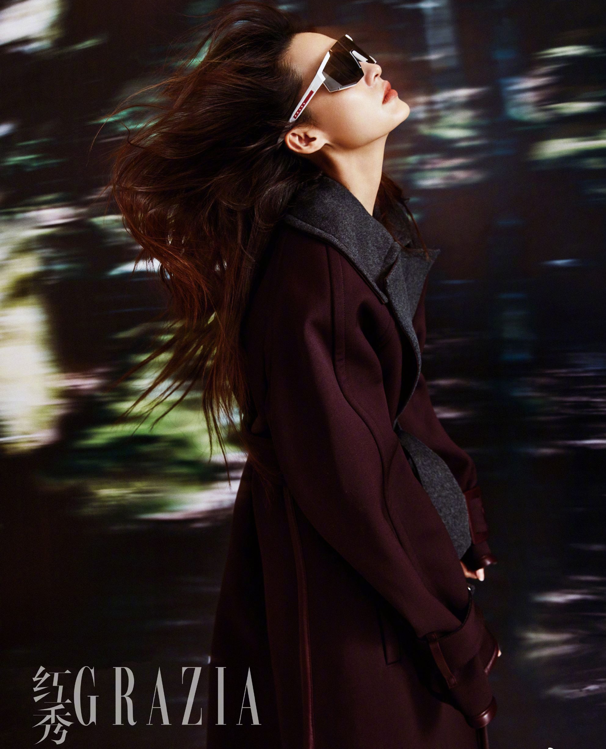 当家主母|一出场就被帅到了！31岁李沁拍写真酷飒十足，光影封面气质迷人