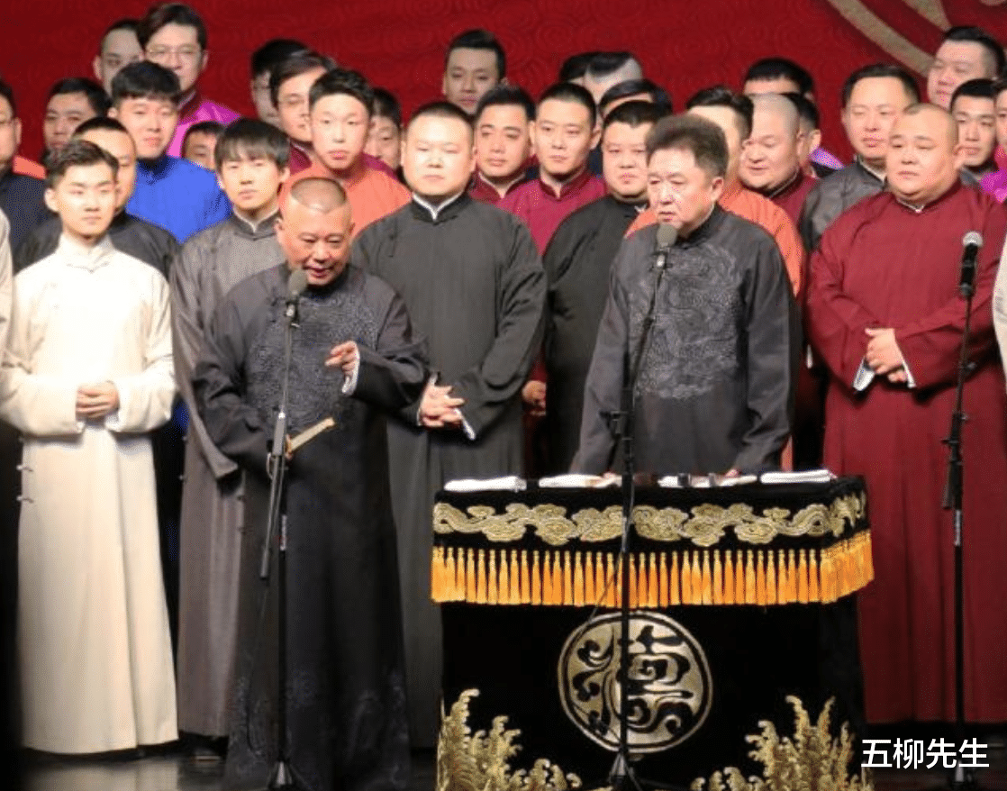 唐嫣|太难了？德云社青曲社部分剧场演出再次暂停，网友建议直播说相声