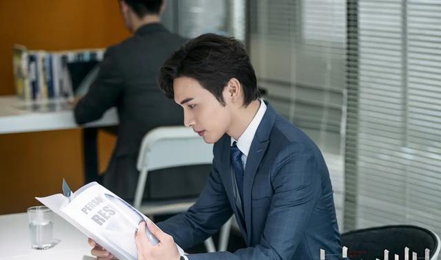 暴风眼|《暴风眼》大结局：沉睡者曝光，她成为最可怜的人，走上周恋老路