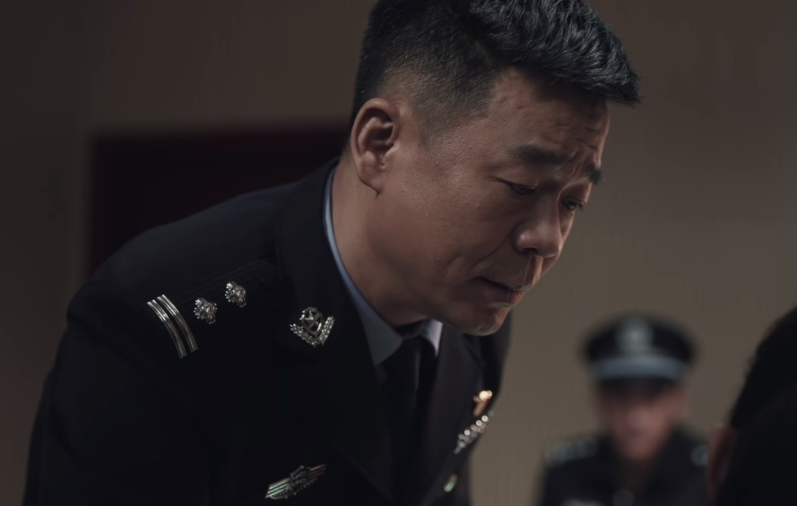 成为你的夜晚|《扫黑风暴》13集后已出现11个“反派”， 可我却没想到会有她