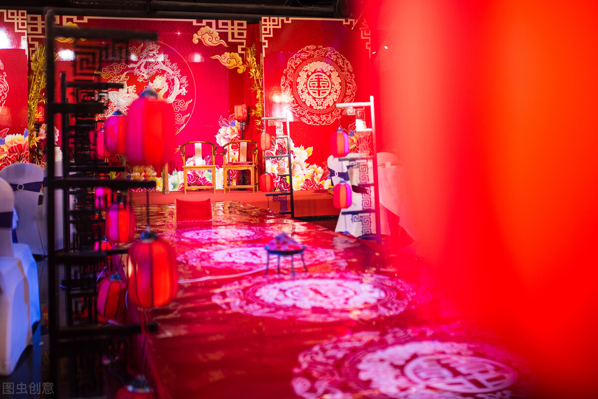 动向故事|故事：男子外出打工音讯全无；10年后回家寻亲却发现老婆早已改嫁