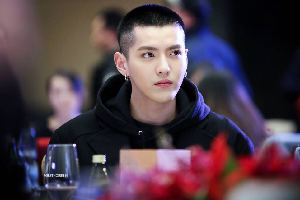 ICEY艾希|吴亦凡,此地吴银三百两:瓜很大,你忍一下