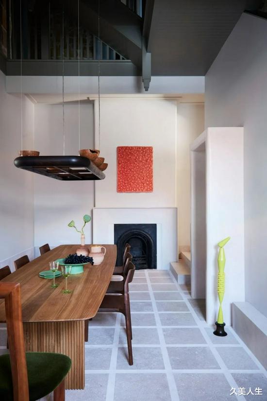 住进19世纪末的历史建筑 每一件家具都像展品