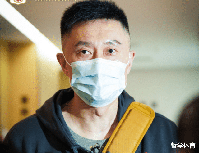 斯图尔特|深夜23点！中国男篮14人大名单出炉，2人因伤退出球队
