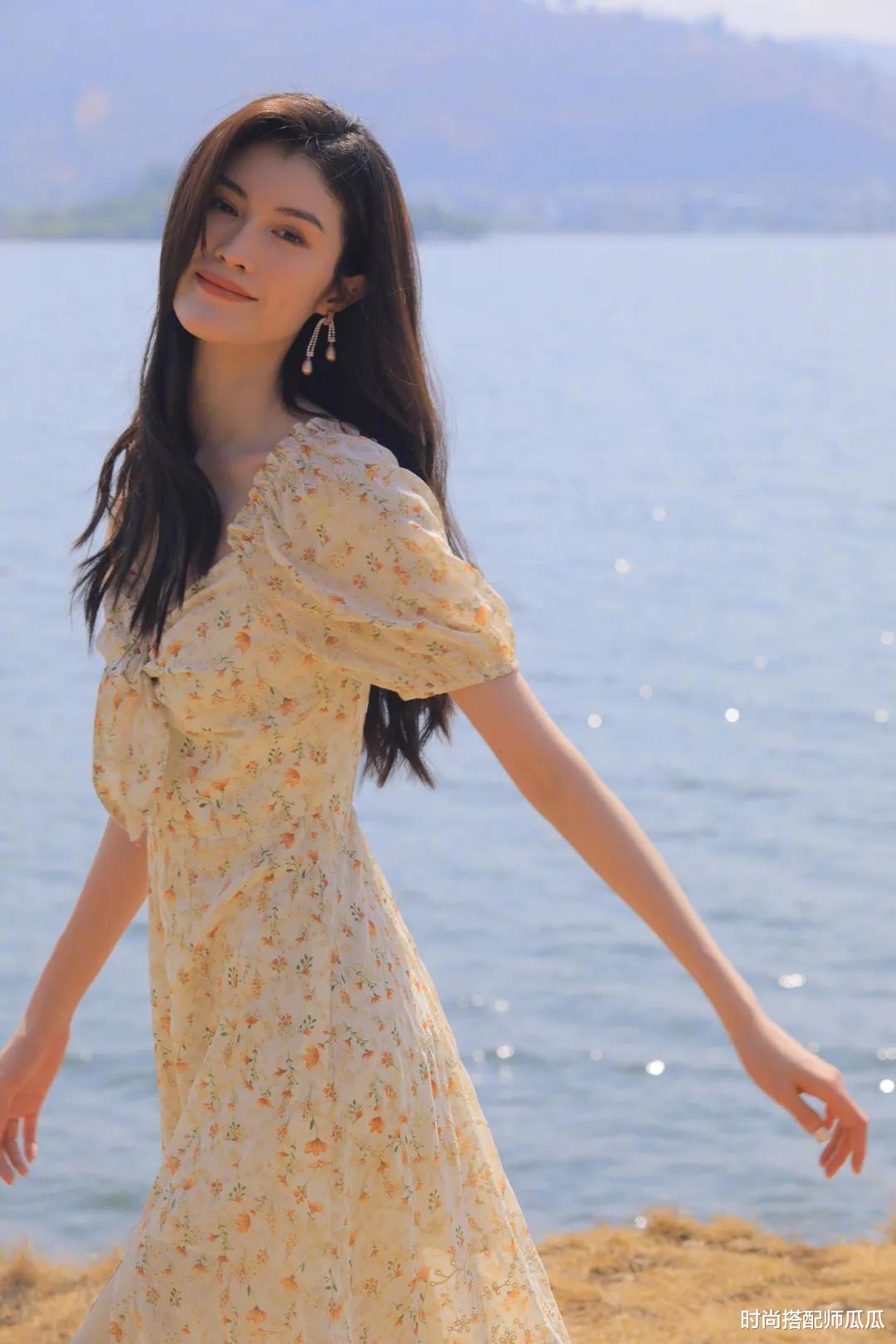 时尚搭配师瓜瓜|?真正见过世面的女人，穿裙子都离不开这5个颜色，美得高级有气质