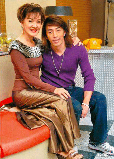 夏台凤|她是全国知名演员，亲哥与独子相继离世，五年时间满头黑发变白发