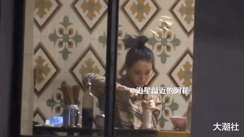 迪丽热巴|迪丽热巴私下真面目曝光！与荧幕前的女神形象差很大