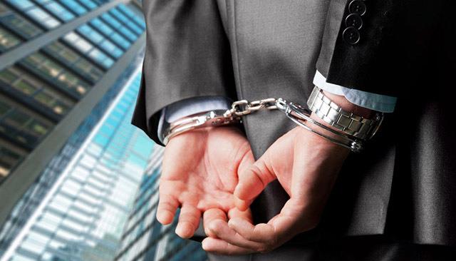 岳群说 信用卡“误区”:逾期不还不会坐牢被推翻,这两种情况有坐牢风险