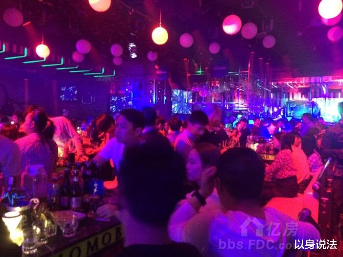 以身说法 男子拿醉酒女子钱财支付房费并发生性关系后，女子报警声称被强奸