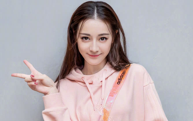 赵露思|电视剧艺人榜洗牌：赵露思垫底，肖战掉出前3，榜首是娃娃脸男星