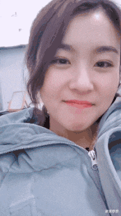 大衣 “在酒吧遇见一个女生，喝多了约了一晚，大清早说这话啥意思？”