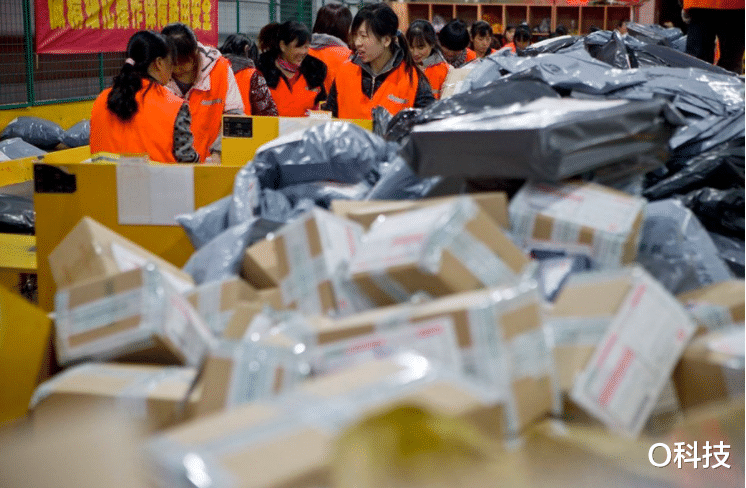 查理·芒格|风向真的变了？天猫京东唯品会齐转向，回归实体谋大事