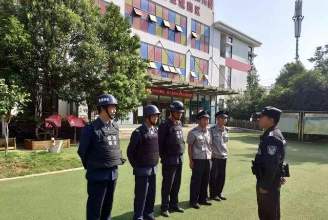 教育部部长发话了,中小学全部覆盖监控,家长支持,老师有些抵触